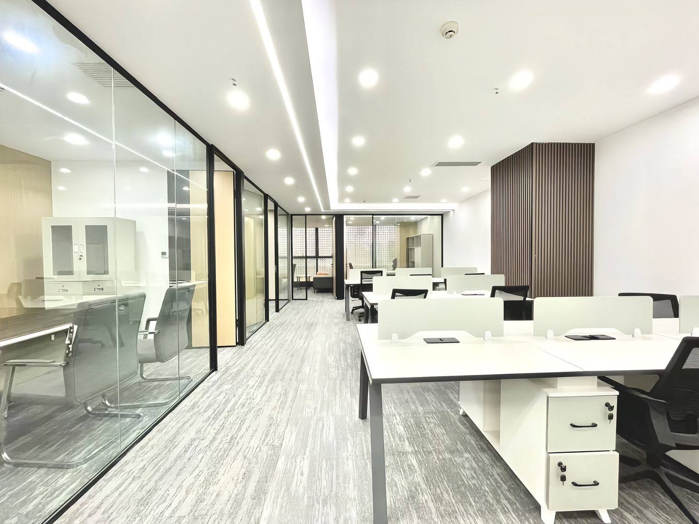 经理室玻璃隔断 实景